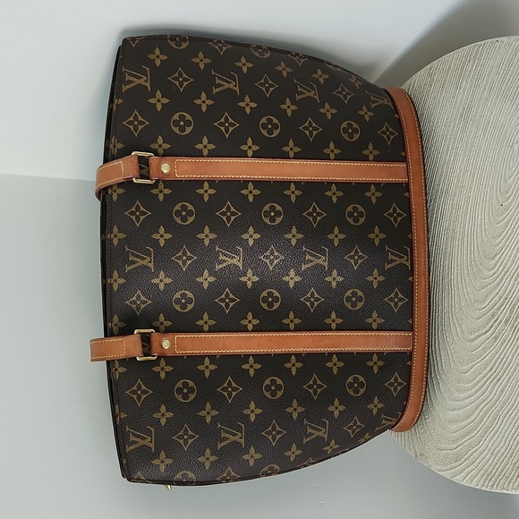 Louis Vuitton Handbags - Louis Vuitton Brown Monogram Bag authentic /great condition